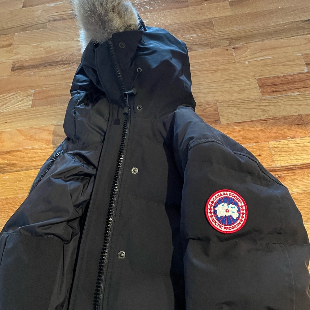 COPY - Canada Goose Parka fur hood black womens medium